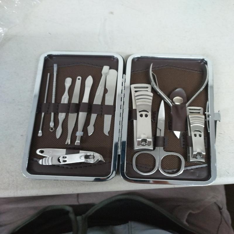 Male Female Manicure Grooming Set Nail Clipper Earpick Grooming Pedicure kit