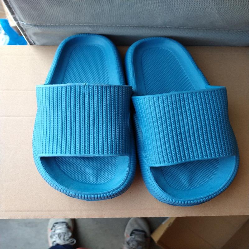 Cloud Slides for Women and Men, Soft Slippers (44-45)